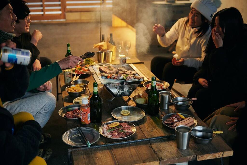 Вилла 目の前が吉野川・雨天でも屋外体験ができる絶景の一軒家 Otoyocho Экстерьер фото