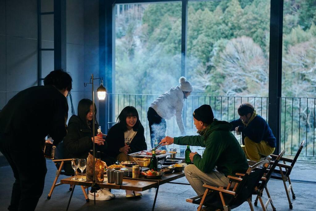 Вилла 目の前が吉野川・雨天でも屋外体験ができる絶景の一軒家 Otoyocho Экстерьер фото