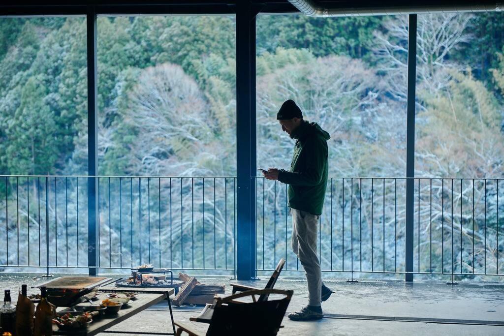 Вилла 目の前が吉野川・雨天でも屋外体験ができる絶景の一軒家 Otoyocho Экстерьер фото